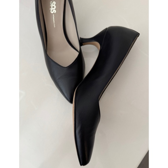 SAS 🫐 Black Moxi Leather Italian Kitten Heel Pump Shoes 10-1/2 W - Picture 4 of 9